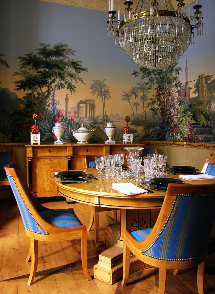 ART DECO south west london location apartment with swimming pool D 1d