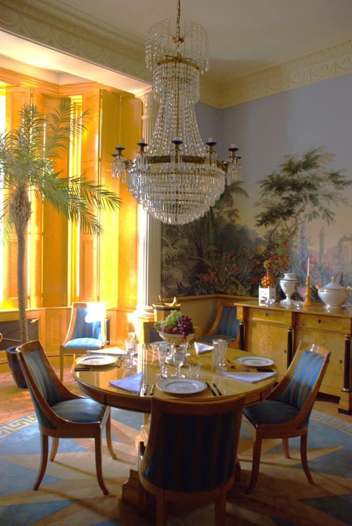 ART DECO south west london location apartment with swimming pool Diningroom (1)-1