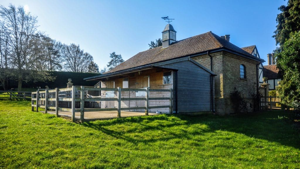 CAINHOE 16th century Grade II listed country house bedfordshire shoot location CMG 30