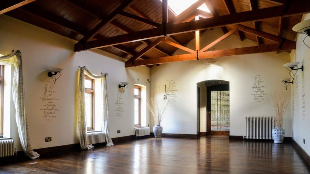 CAINHOE 16th century Grade II listed country house bedfordshire shoot location CY 130