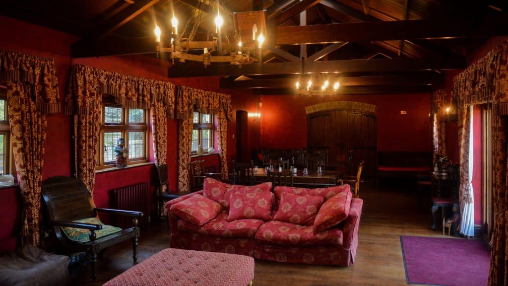 CAINHOE 16th century Grade II listed country house bedfordshire shoot location CY 140