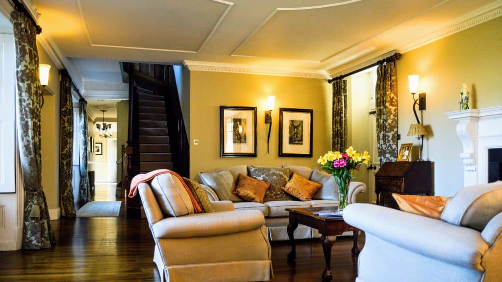 CAINHOE 16th century Grade II listed country house bedfordshire shoot location x60a