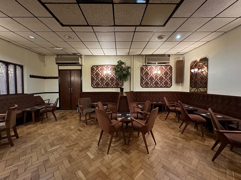 QUAKER SOUTH EAST LONDON SOCIAL CLUB SHOOT LOCATION 21. The Quakers Hall – ARK Loc 0020
