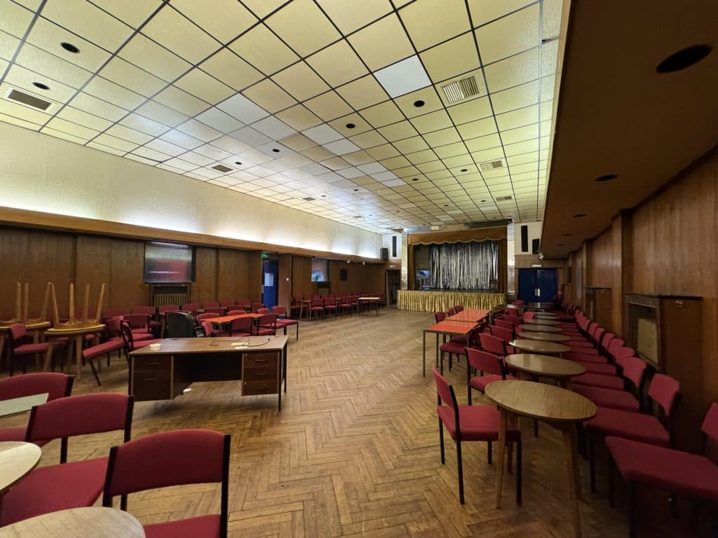 QUAKER SOUTH EAST LONDON SOCIAL CLUB SHOOT LOCATION 5. The Quakers Hall – ARK Loc 0020
