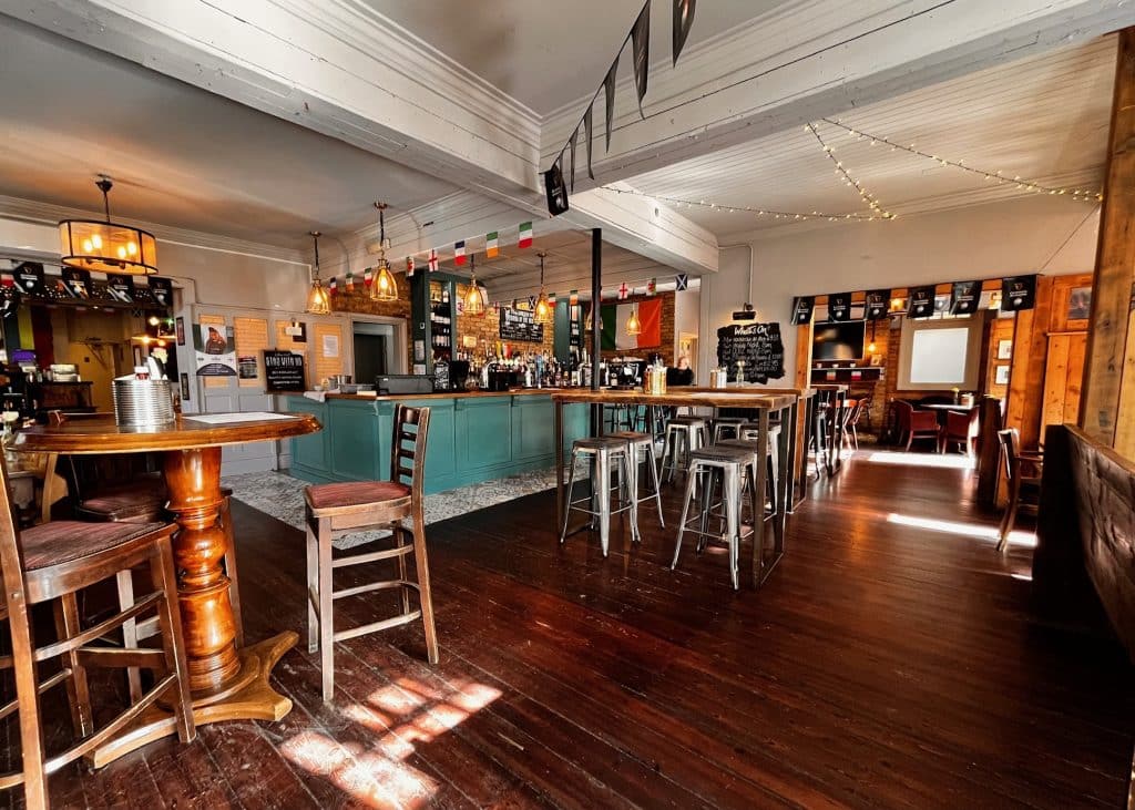 The-Green-Pub-Film-LocationPub inside 2