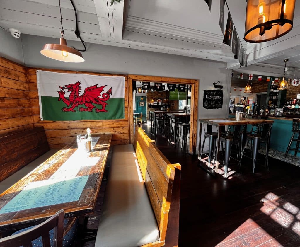 The-Green-Pub-Film-LocationSide bar