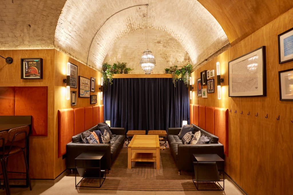 WATERLOO south east london bar and restaurant unique shoot location 300123_DRAUGHTS_WATERLOO_06