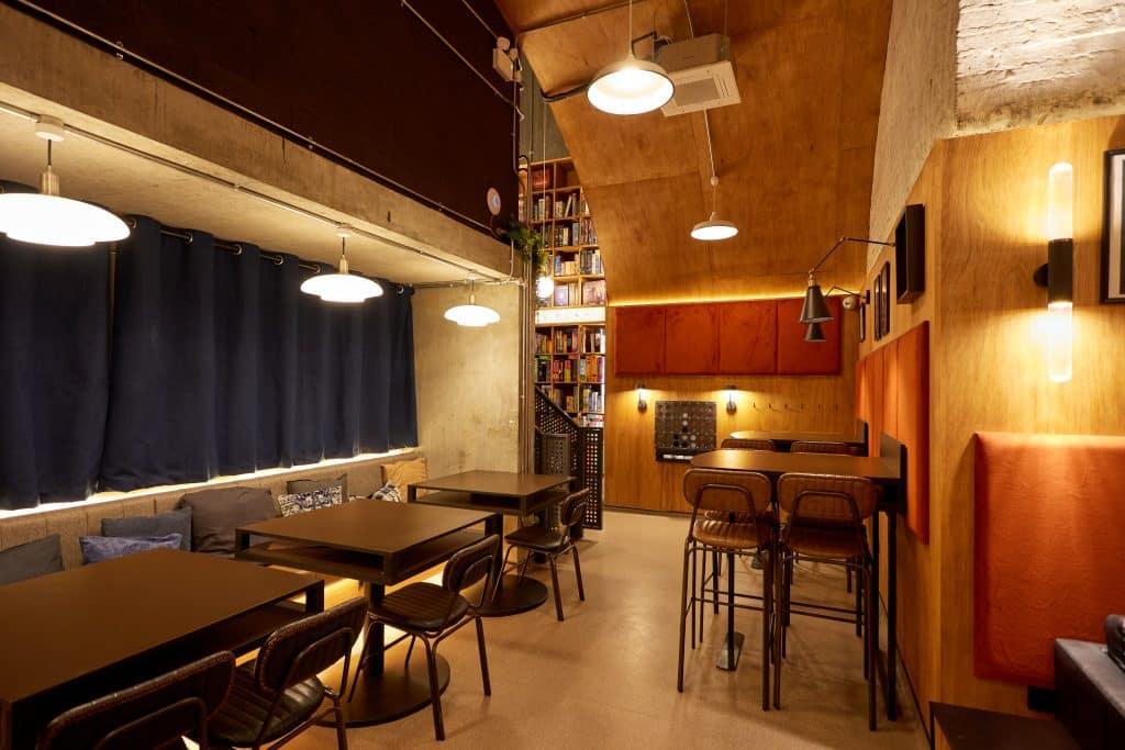 WATERLOO south east london bar and restaurant unique shoot location 300123_DRAUGHTS_WATERLOO_07