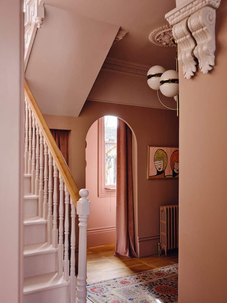 © Beth Davis_Hallway 10SOUTH LODGE