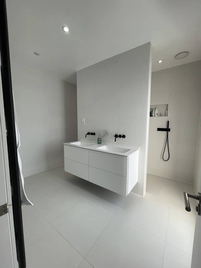 EPPING MODERN private modern neutral shoot location houseIMG 5850