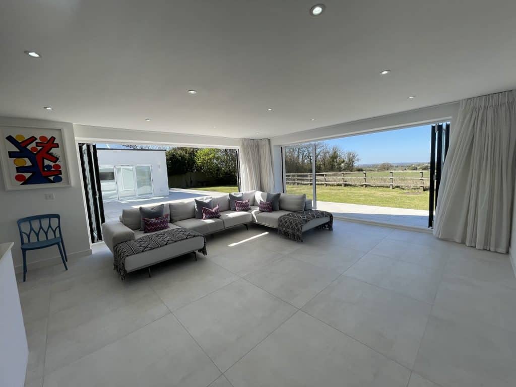 EPPING MODERN private modern neutral shoot location houseIMG 6403