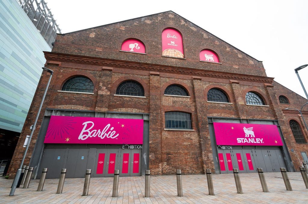 EXHIBITION WHITE CITY exhibition hall shoot location west london DOB 4515