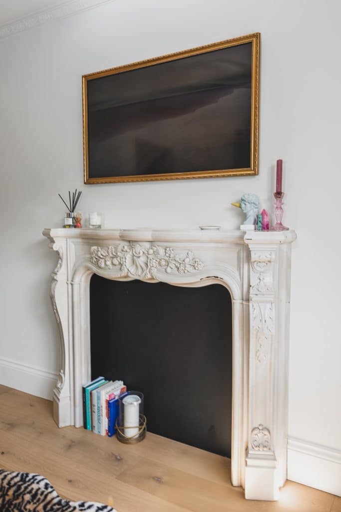 HITCHIN HOUSE feminine modern shoot location house HITCHIN CC 4thSept24 151