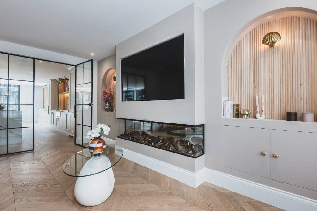 HITCHIN HOUSE feminine modern shoot location house HITCHIN CC 4thSept24 20