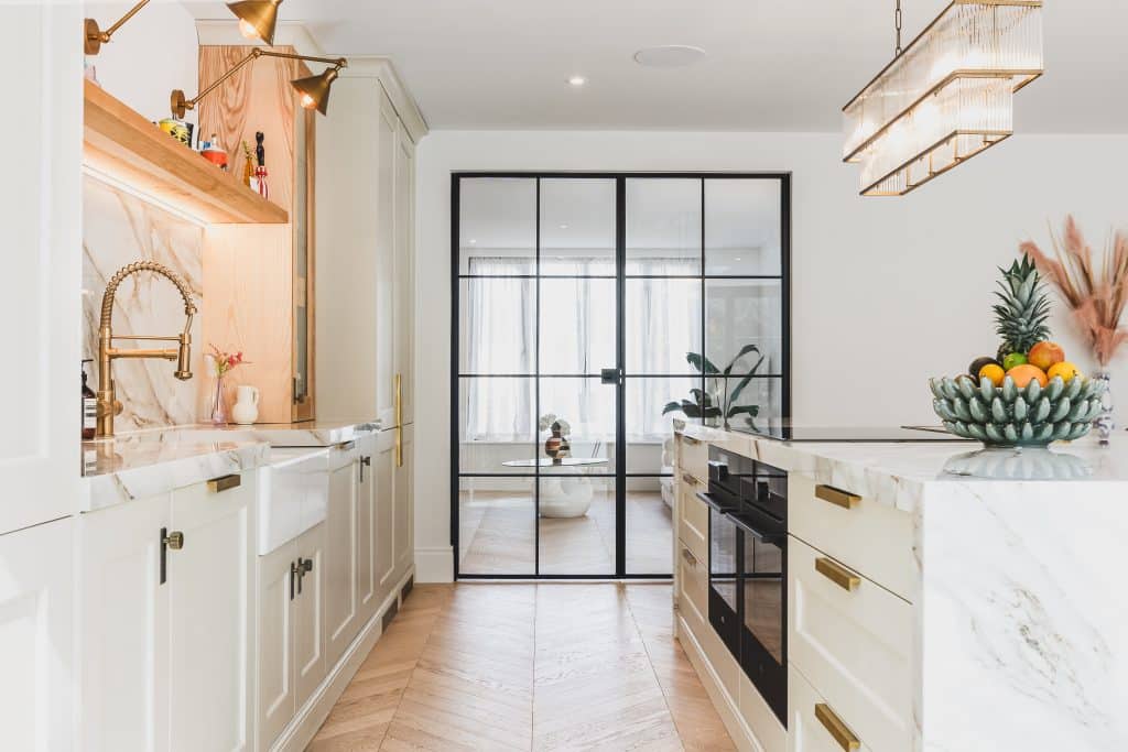 HITCHIN HOUSE feminine modern shoot location house HITCHIN CC 4thSept24 59