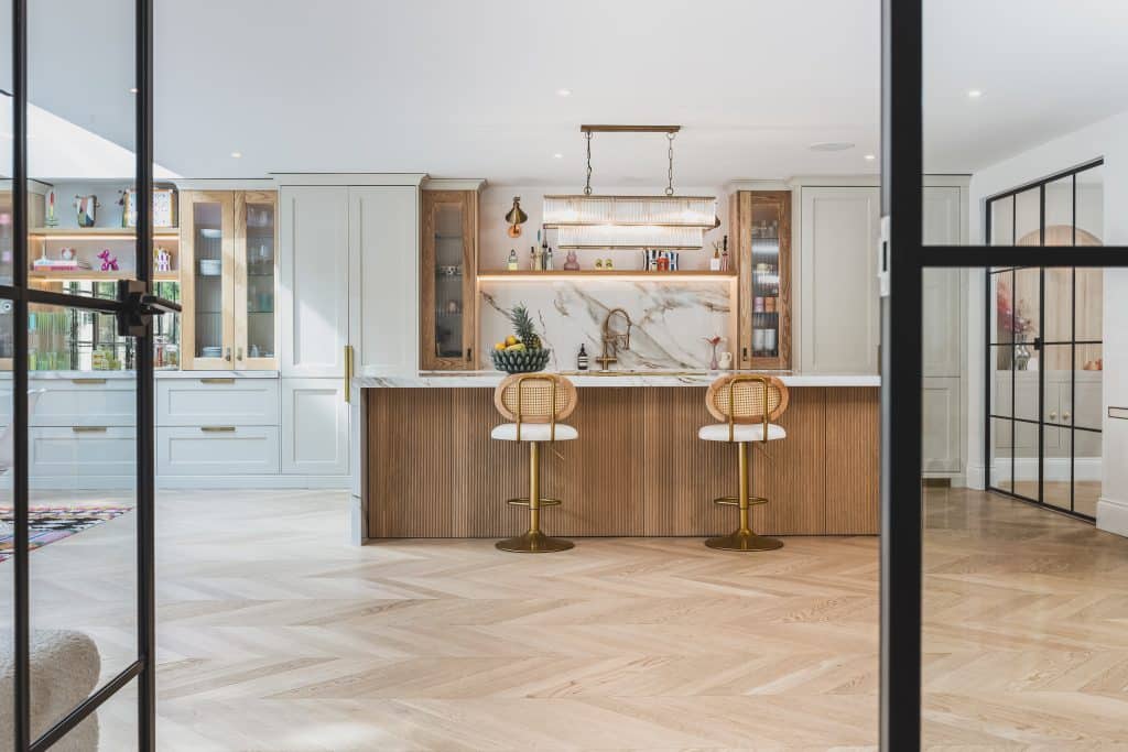 HITCHIN HOUSE feminine modern shoot location house HITCHIN CC 4thSept24 64