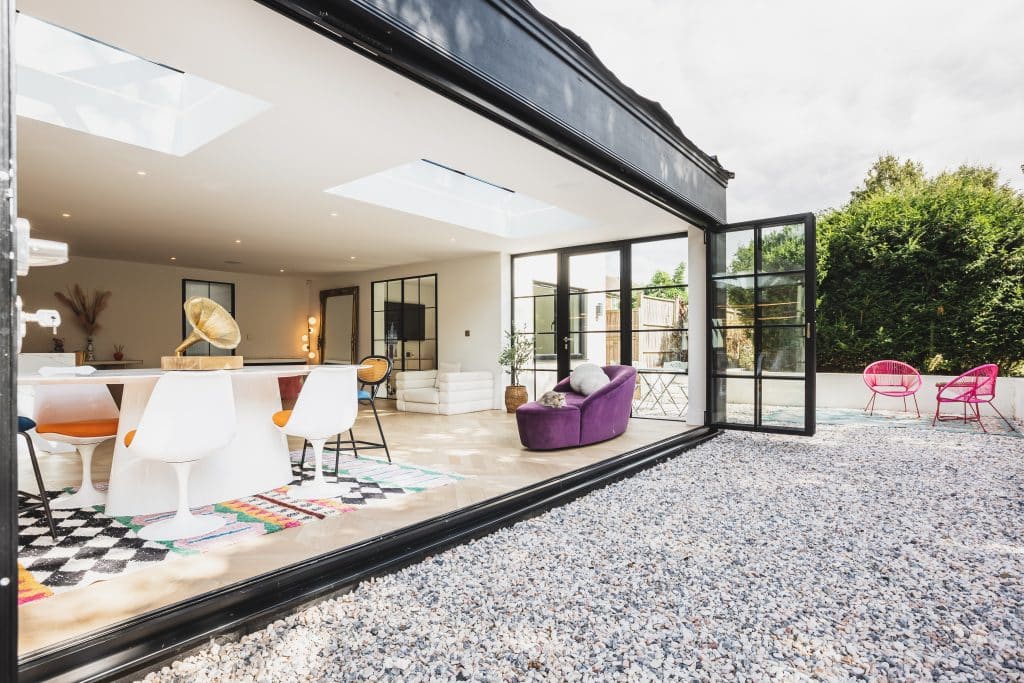HITCHIN HOUSE feminine modern shoot location house HITCHIN CC 4thSept24 71