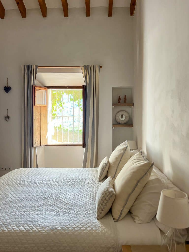 LOCATION 3 mountainside mallorca spain location shoot house IMG_6395