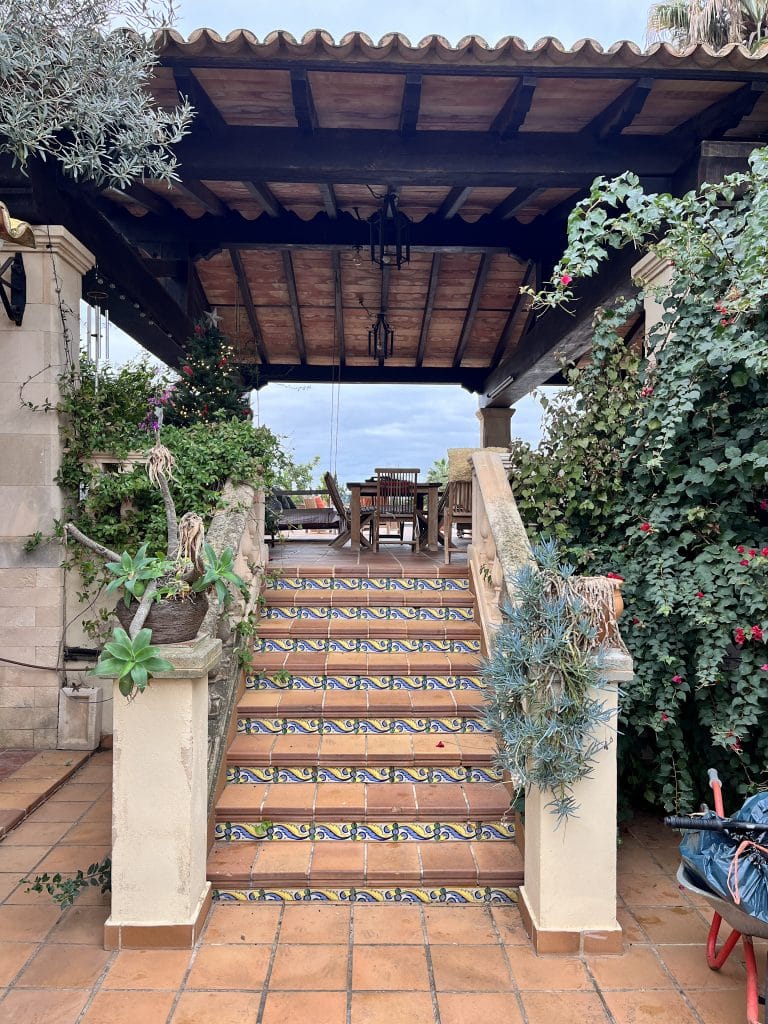 LOCATION 4 mallorca spain 70s palm tree tropical location house 15-IMG_7874