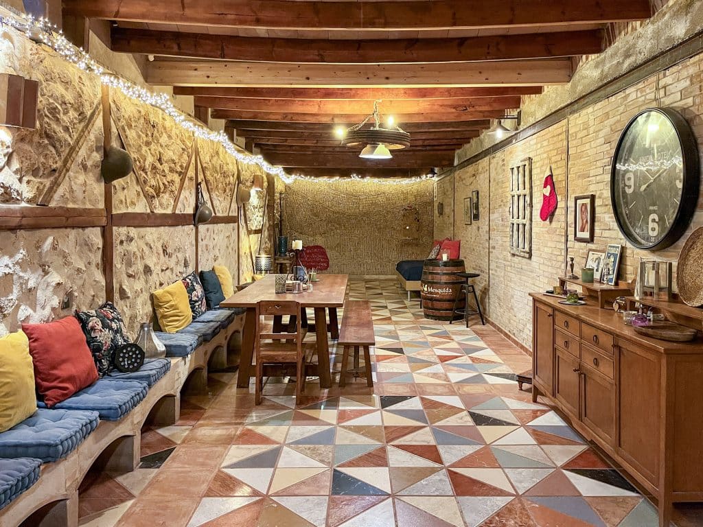 LOCATION 4 mallorca spain 70s palm tree tropical location house 23-IMG_7913