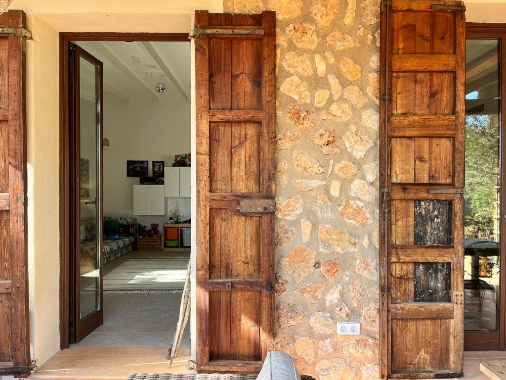 LOCATION 5 rustic spain mallorca shoot location house IMG_8519 3