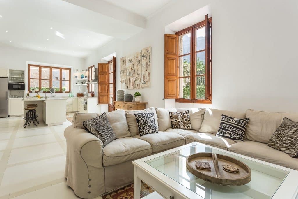 LOCATION 6 large spain mallorca townhouse shoot location house 004141_024 20150825-_MG_9967e