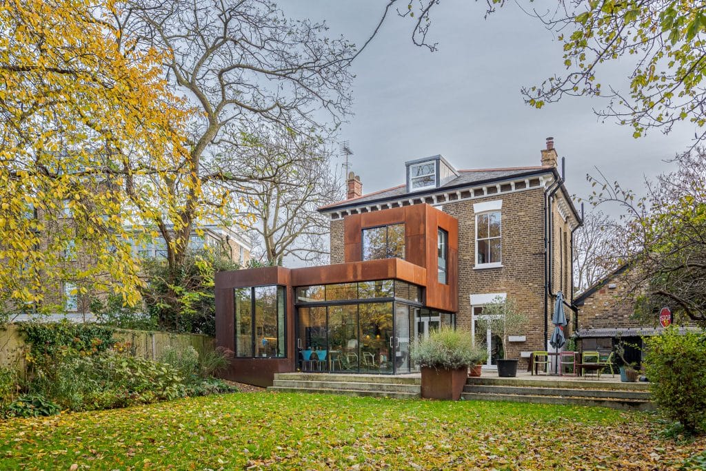 Copyright R3 Photography Ltd.