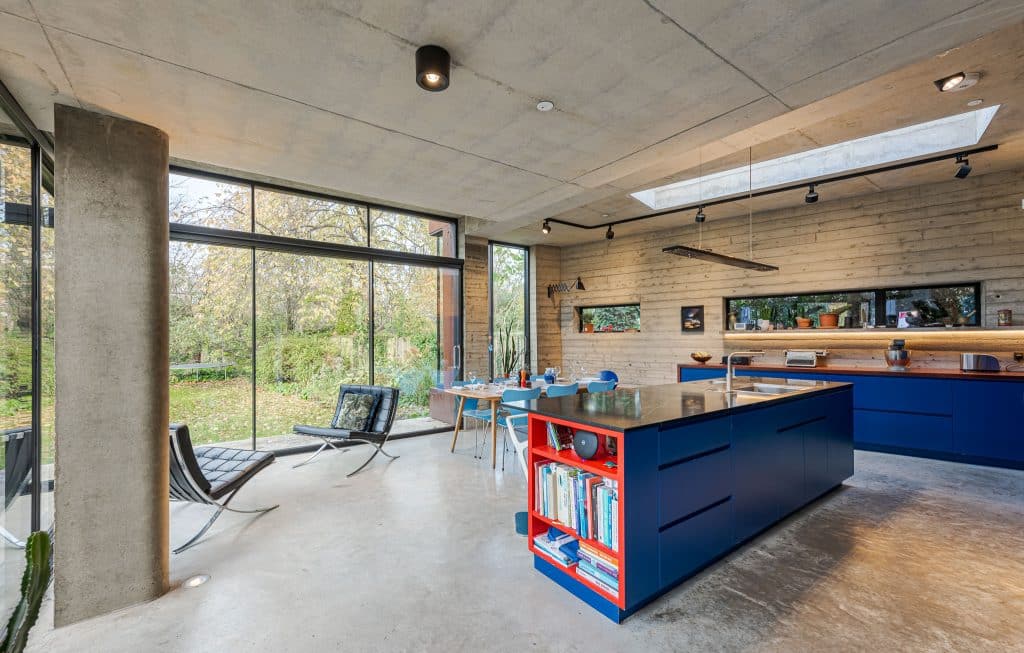 Copyright R3 Photography Ltd.