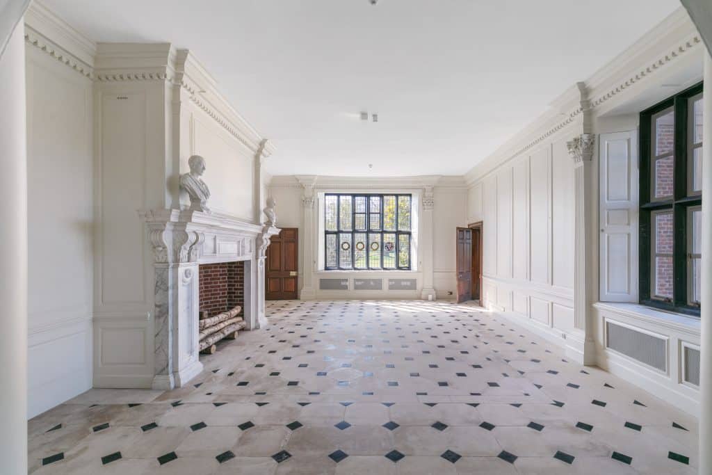 lord mayor House 005stately home with private roads within the m25