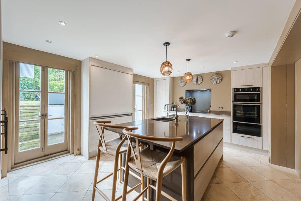 Copyright R3 Photography Ltd.