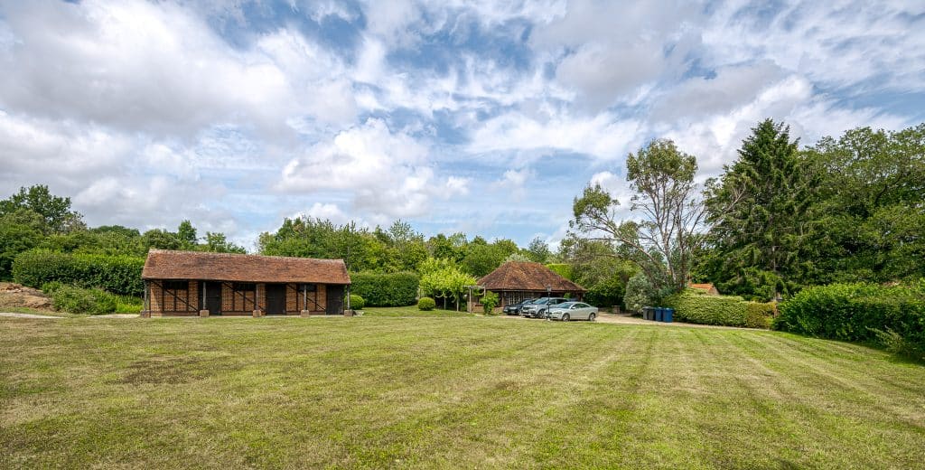 Copyright R3 Photography Ltd.