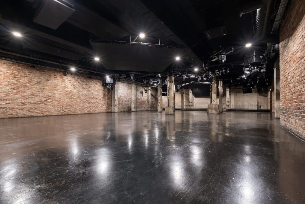 THE WAREHOUSE Drive in Studio east london shoot location Warehouse House Lights 01 copy