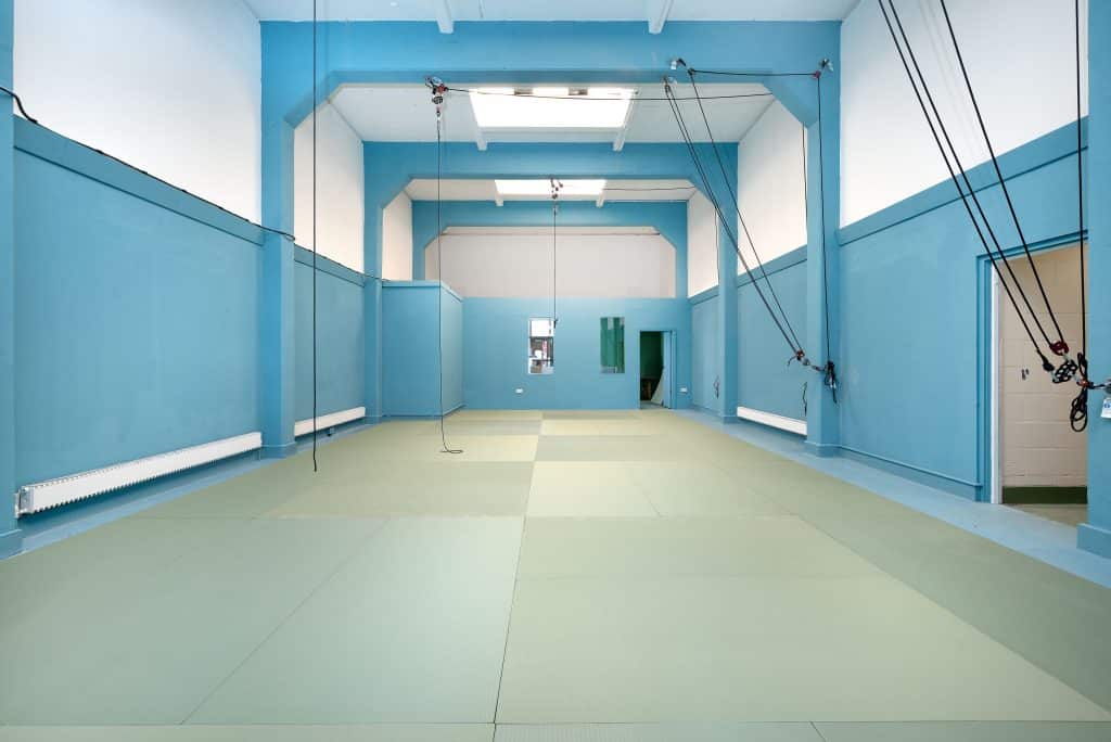 BETHNAL GREEN colourful unique studio spaces shoot location london p06
