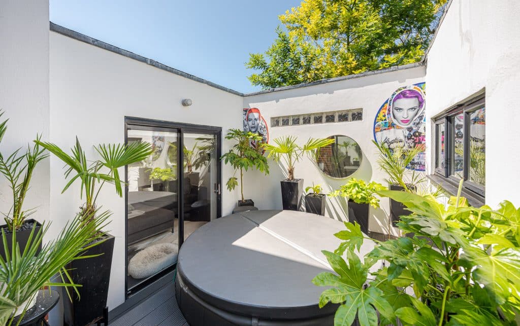 Copyright R3 Photography Ltd.