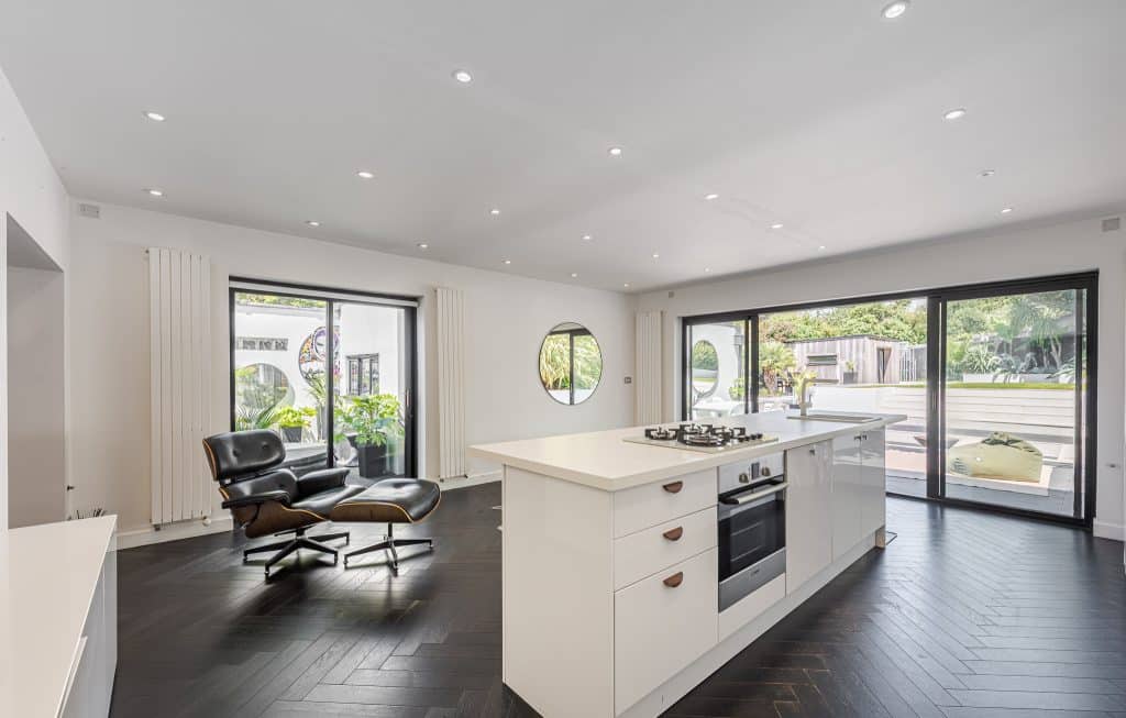 Copyright R3 Photography Ltd.