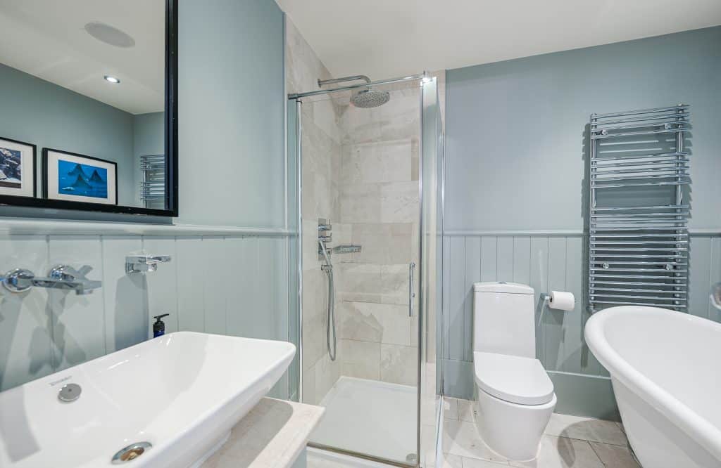 Copyright R3 Photography Ltd.