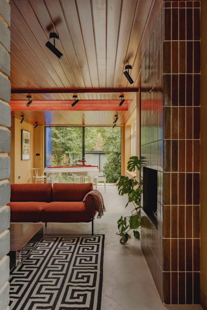 MariellLindHansen 6732THE MODERNIST PLACE Mid Century Wood Panelled Shoot Location