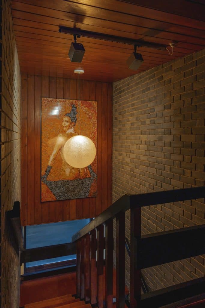 MariellLindHansen 7734THE MODERNIST PLACE Mid Century Wood Panelled Shoot Location
