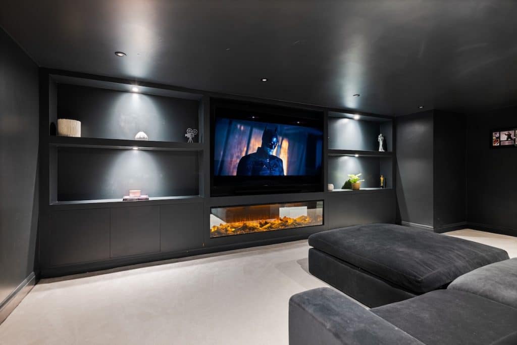 PARKER ten bedroom large modern location house west sussex Parker 03