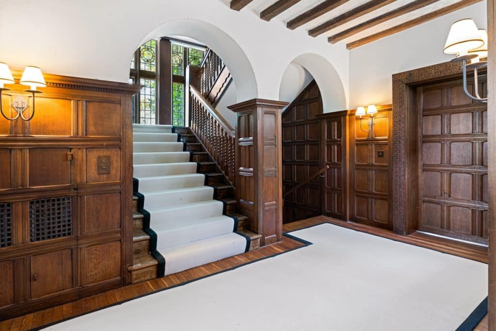 PARKER ten bedroom large modern location house west sussex Parker 06