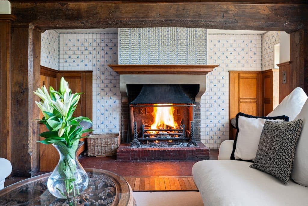 PARKER ten bedroom large modern location house west sussex Parker 11