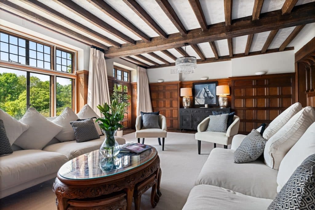 PARKER ten bedroom large modern location house west sussex Parker 12