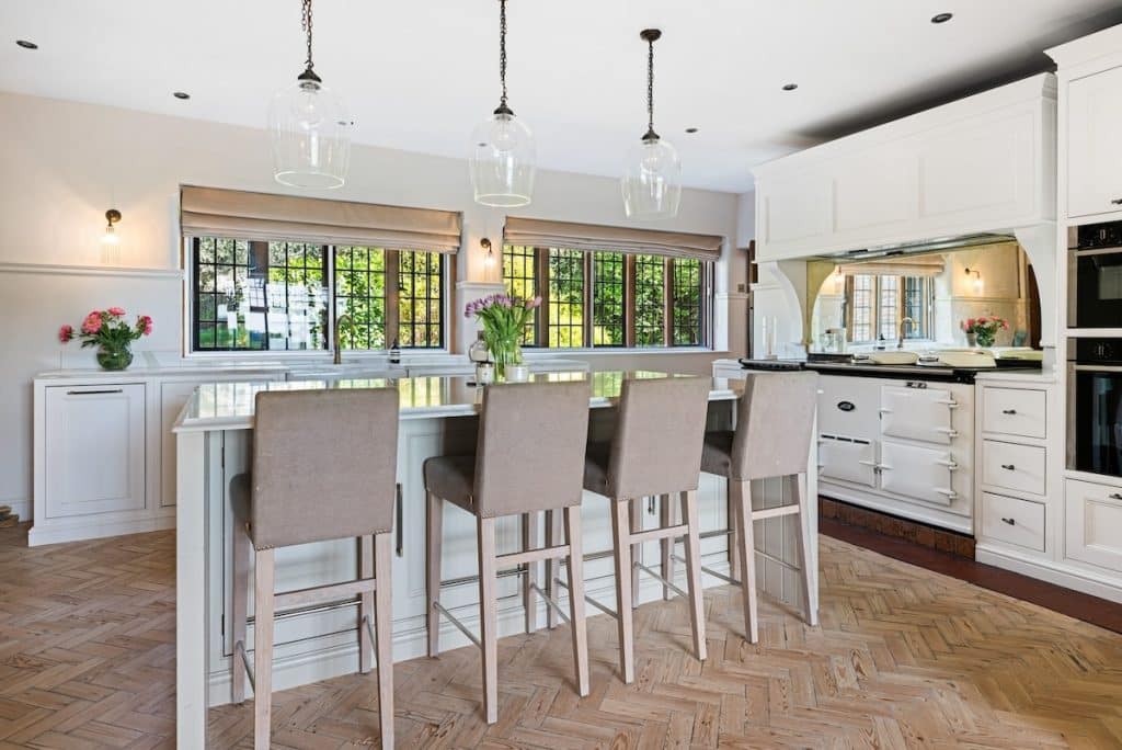 PARKER ten bedroom large modern location house west sussex Parker 18