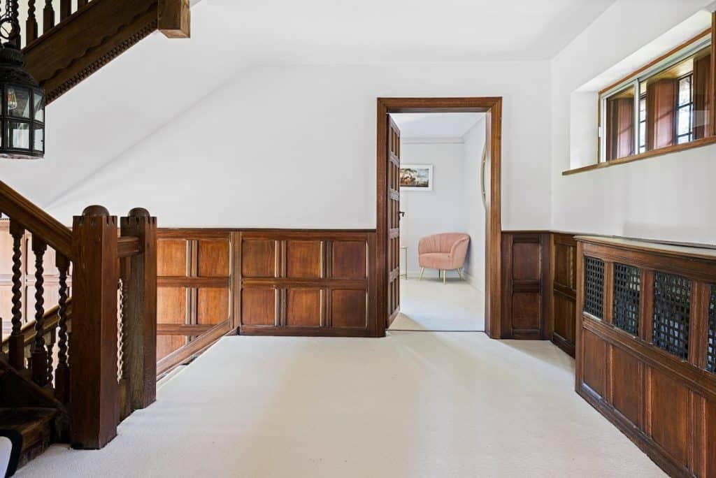 PARKER ten bedroom large modern location house west sussex Parker 26