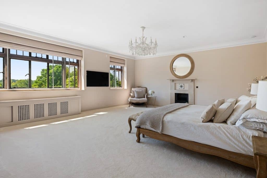 PARKER ten bedroom large modern location house west sussex Parker 27