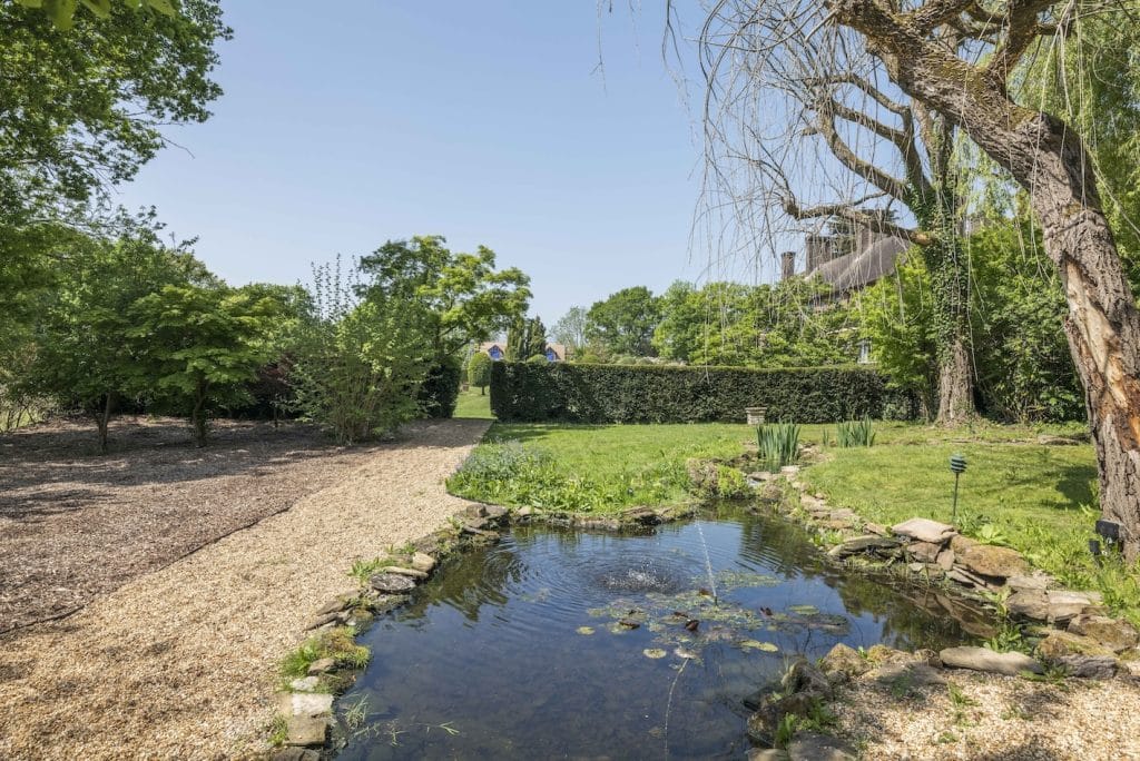 PARKER ten bedroom large modern location house west sussex Parker 48