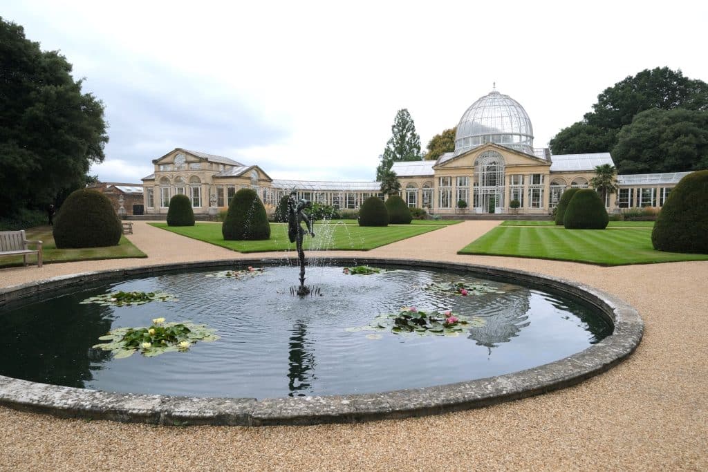 SYON PARK Historical English shoot Location south west london DSCF9591