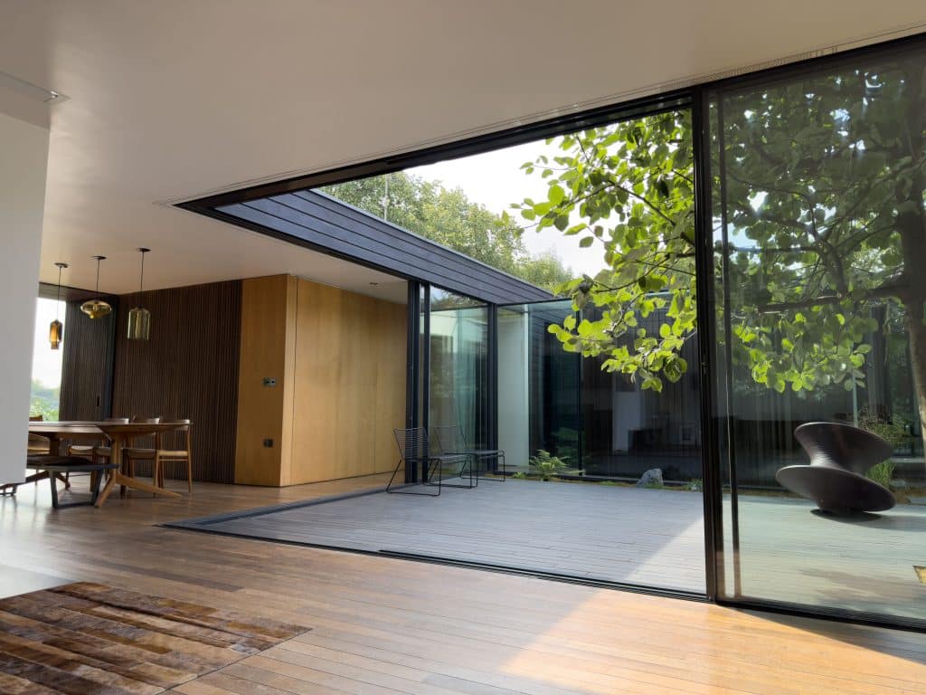 KINGSLEY Architectural Modern Shoot Location north london courtyard 2