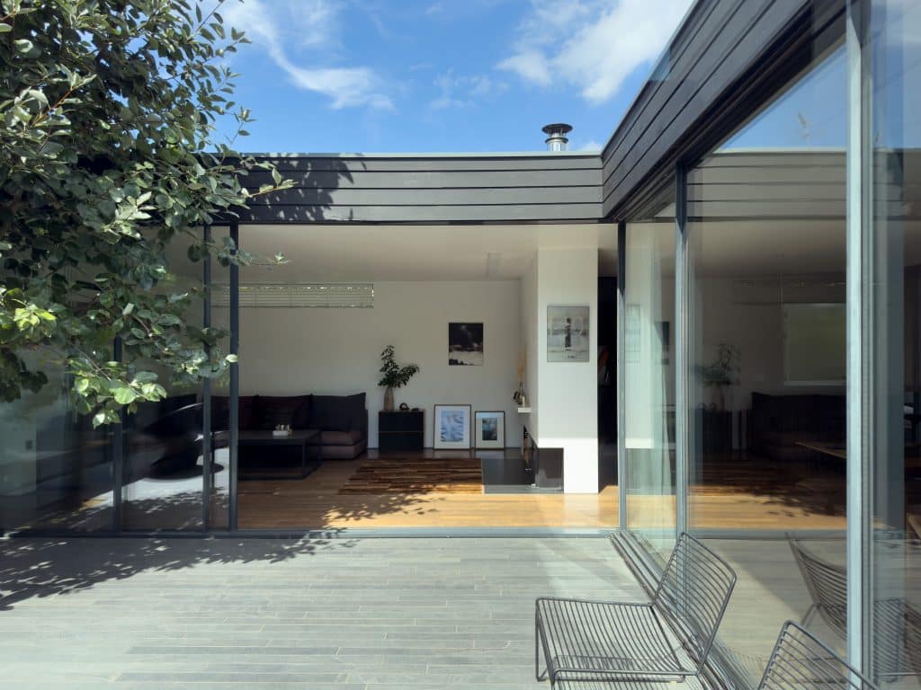 KINGSLEY Architectural Modern Shoot Location north london courtyard 4