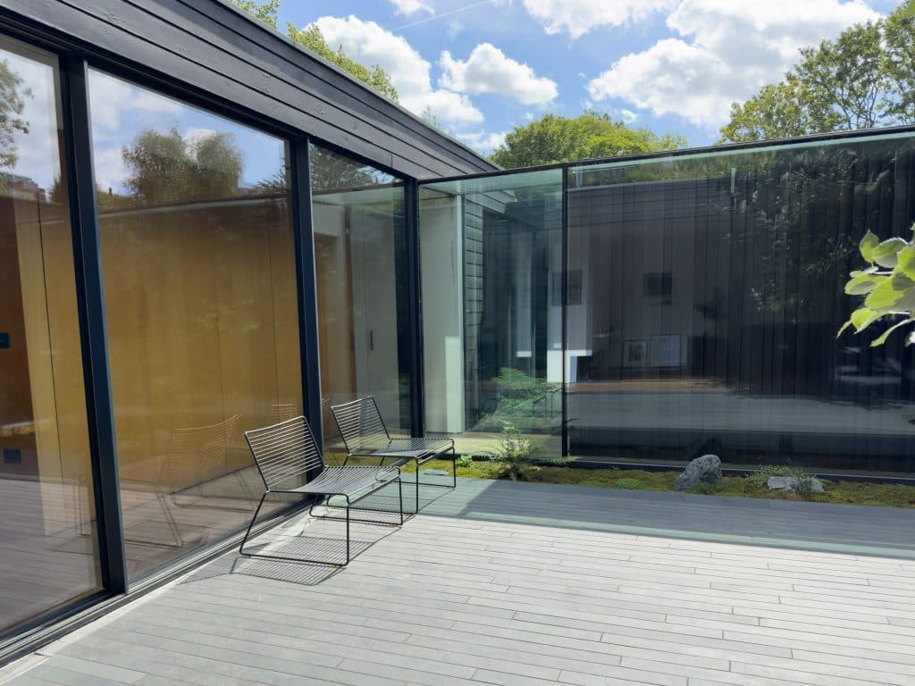 KINGSLEY Architectural Modern Shoot Location north london courtyard chairs